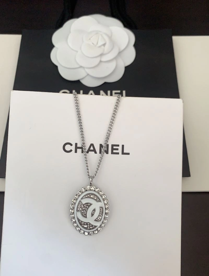 Stylish Chanel Necklaces 225770