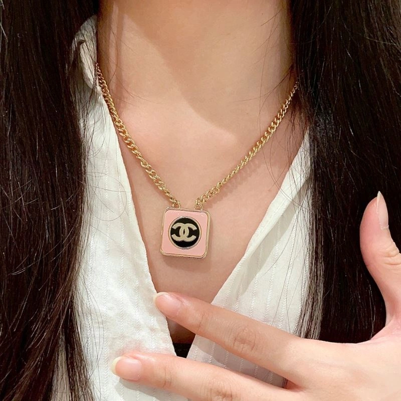 Chanel Necklaces Refined 225769