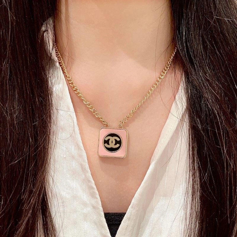 Chanel Necklaces Refined 225769