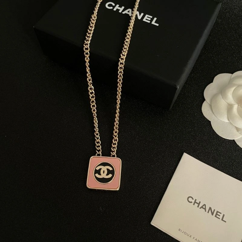 Chanel Necklaces Refined 225769