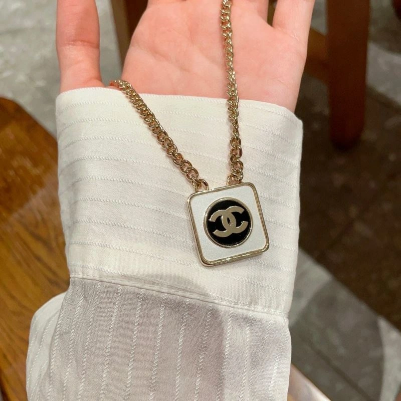 Chanel Necklaces FashionForward 225808