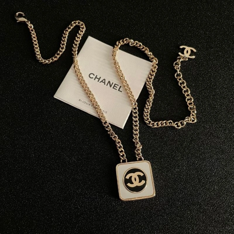 Chanel Necklaces FashionForward 225808