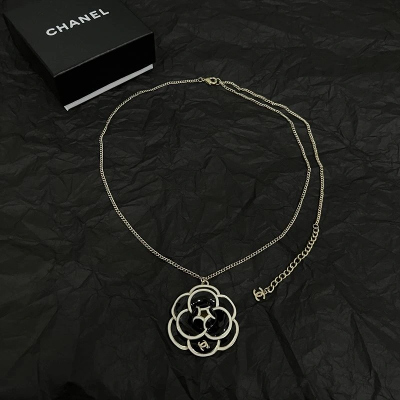 Chanel Necklaces ZipUp 225812