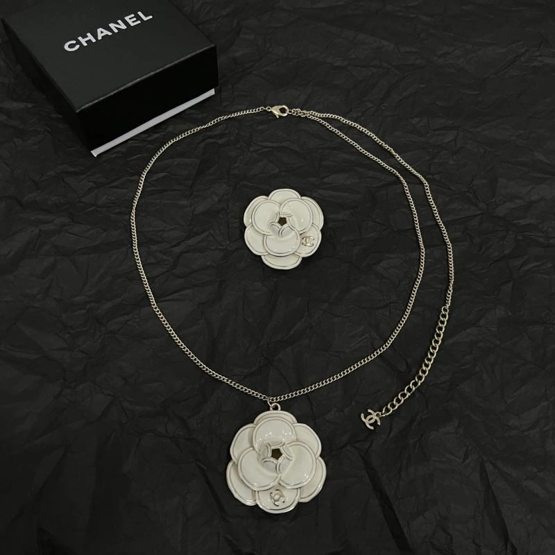 Chanel Necklaces Upgraded 225767