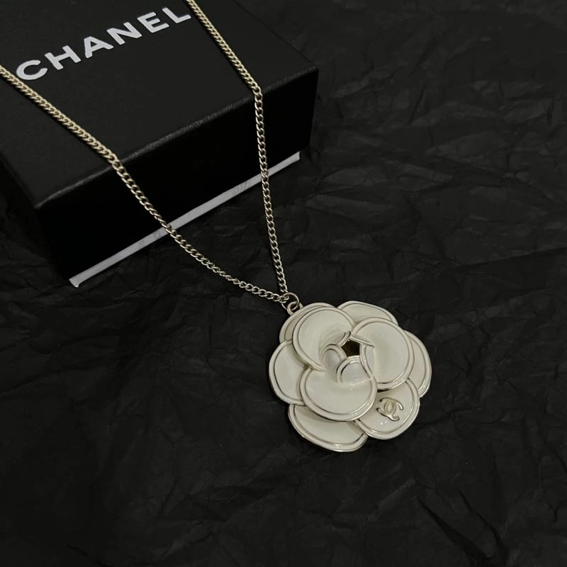 Chanel Necklaces Upgraded 225767