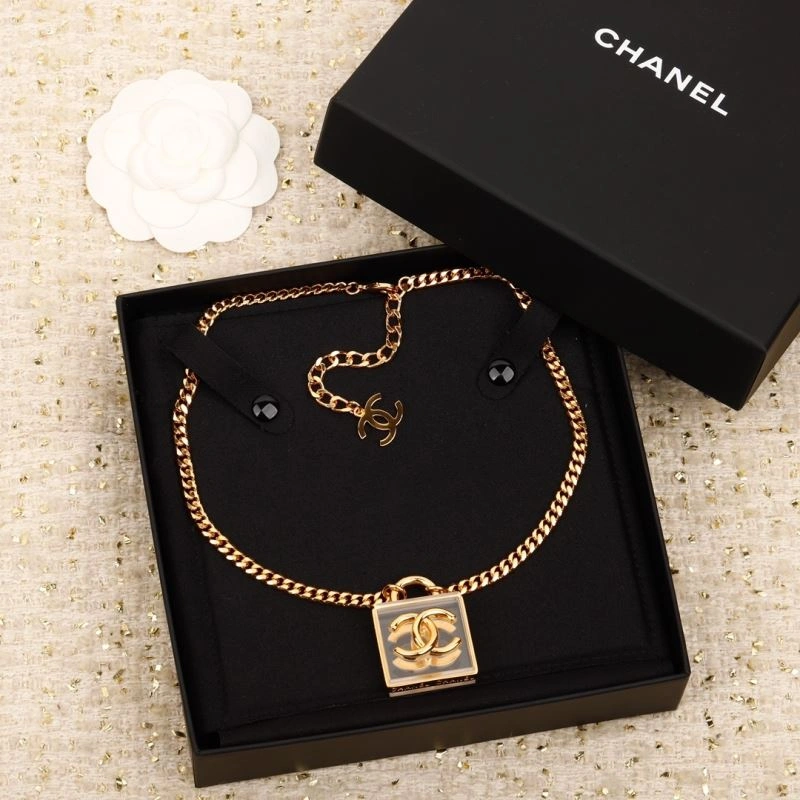 Chanel Necklaces Fashionable 225760