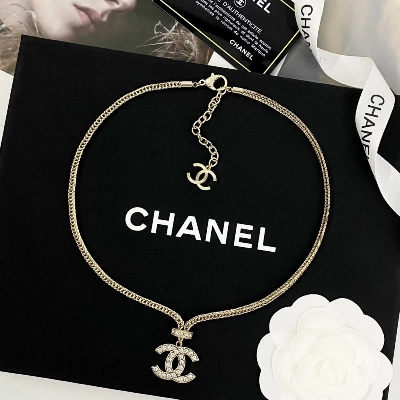 Chic Chanel Necklaces 225754