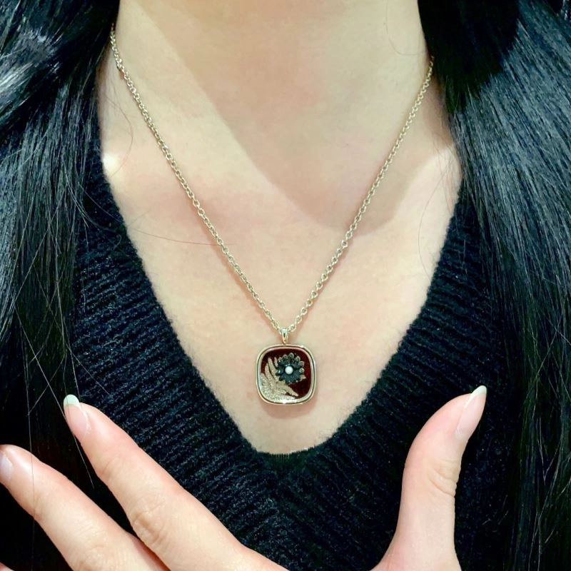 Chanel Necklaces WellDesigned 225755