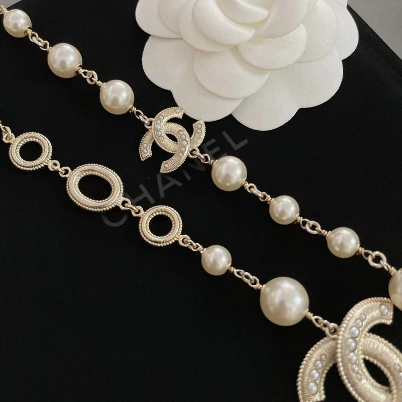 Tailored Chanel Necklaces 225753