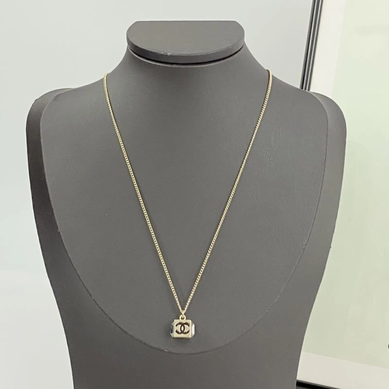 ZipUp Chanel Necklaces 225802