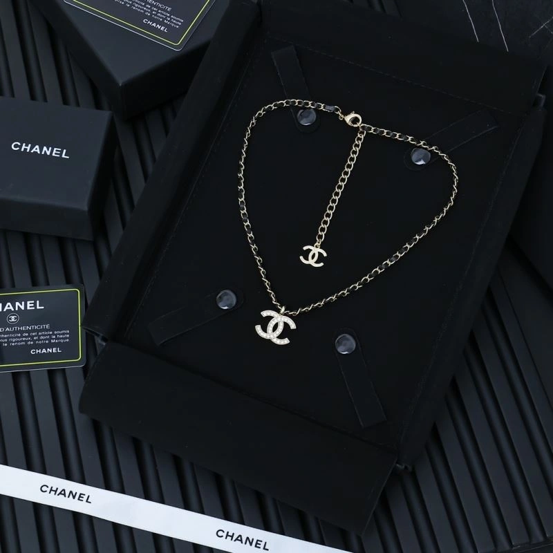 Chic Chanel Necklaces 225736
