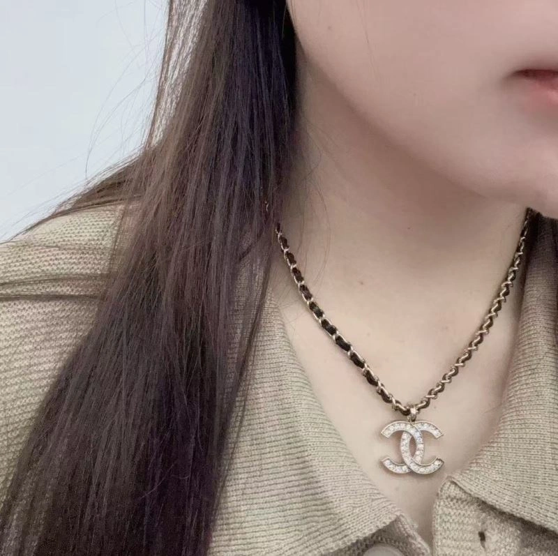 Chic Chanel Necklaces 225736