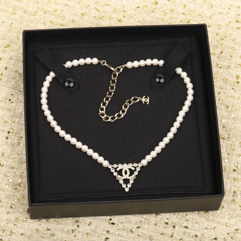 Chanel Necklaces Contemporary 225702