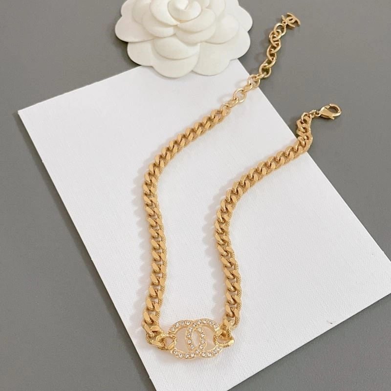 Comfortable Chanel Necklaces 224801