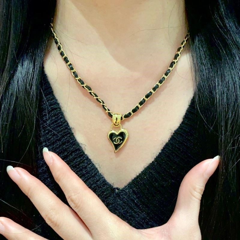 Chanel Necklaces Effortless 224788