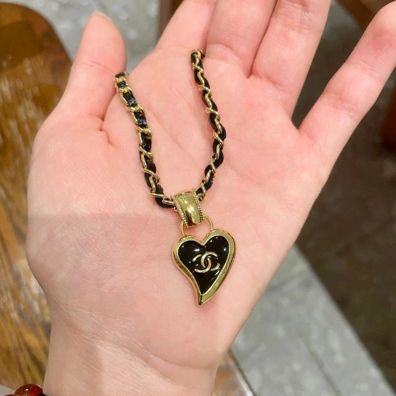 Chanel Necklaces Effortless 224788