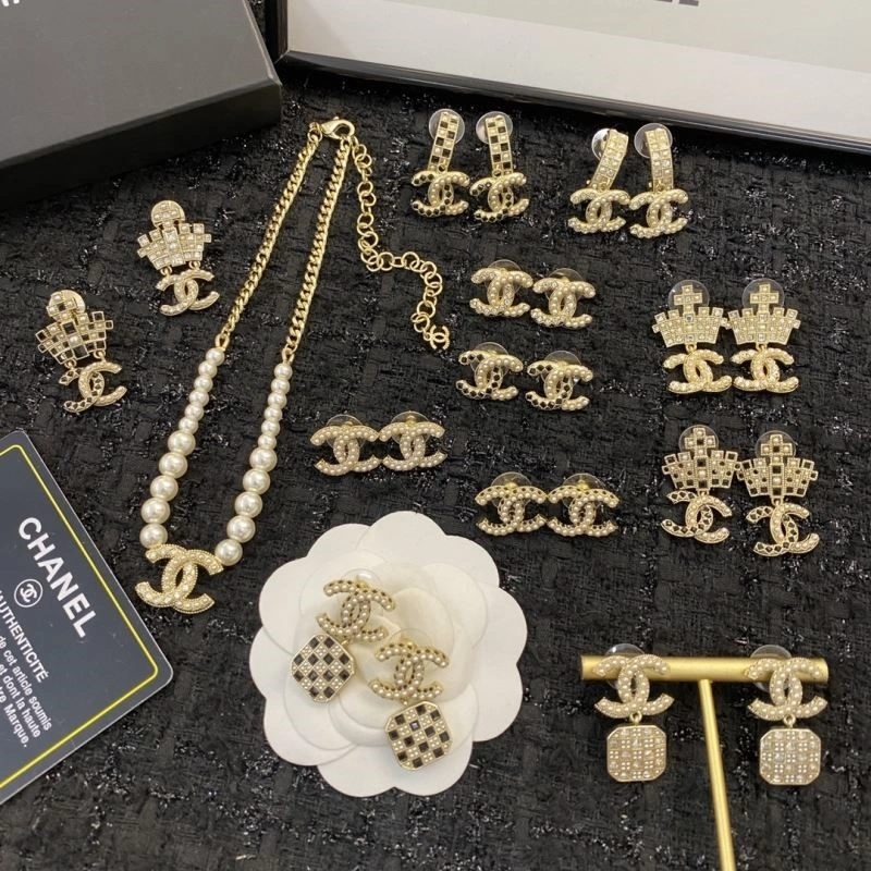 StreetReady Chanel Necklaces 224759