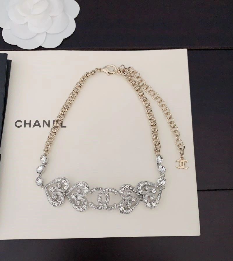 Effortless Chanel Necklaces 224821