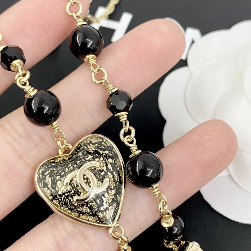 Sustainable Chanel Necklaces 224711