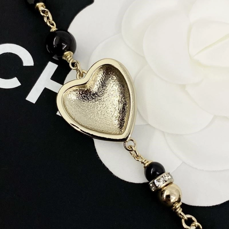 Sustainable Chanel Necklaces 224711