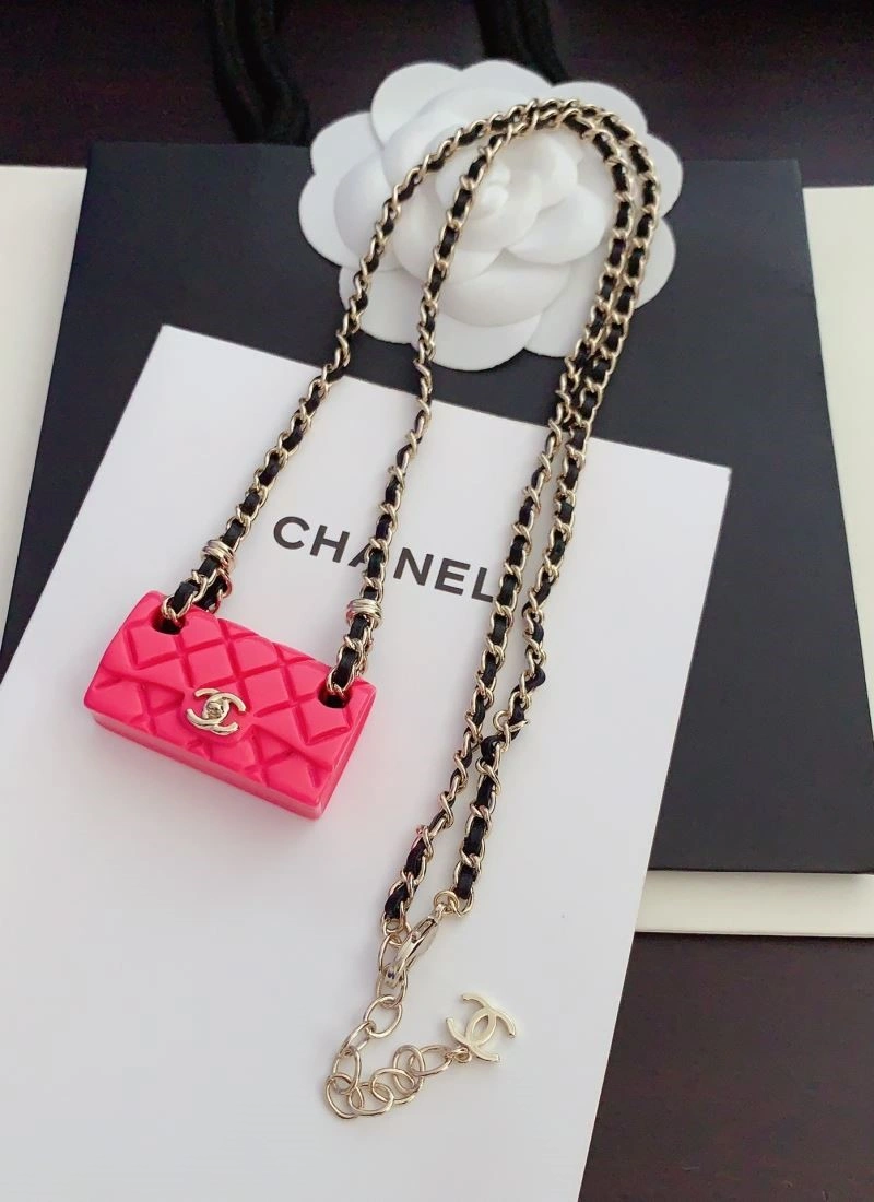 Sporty Chanel Necklaces 224700