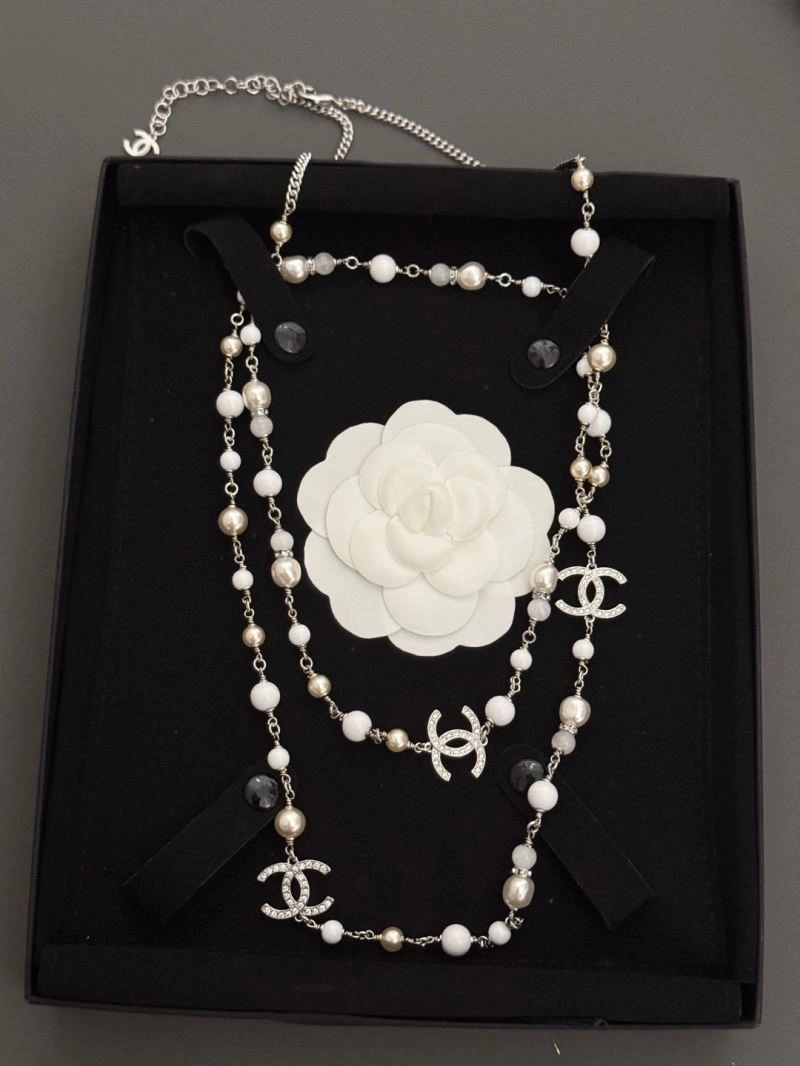 Chanel Necklaces Elegant 224702