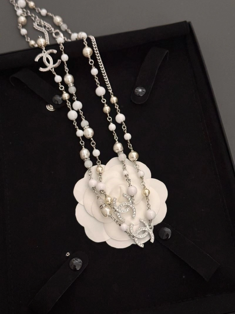 Chanel Necklaces Elegant 224702