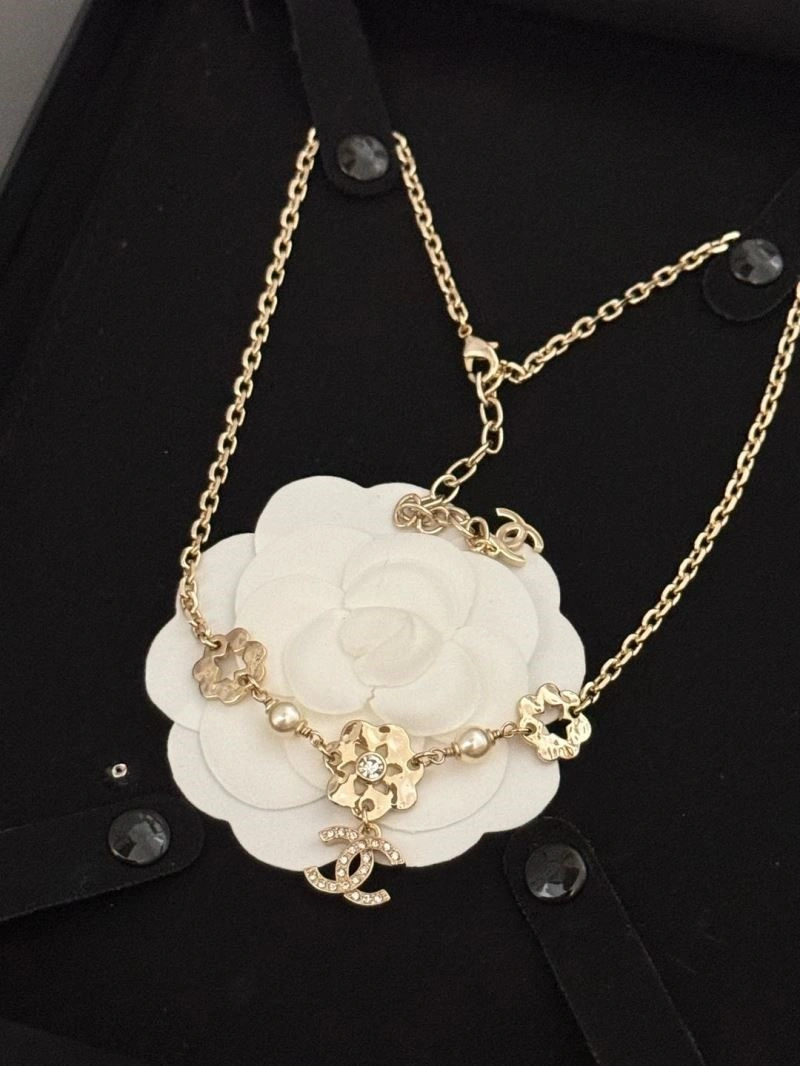 Classic Chanel Necklaces 224695