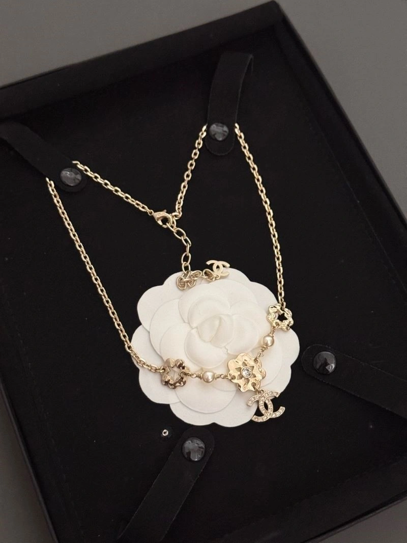 Classic Chanel Necklaces 224695