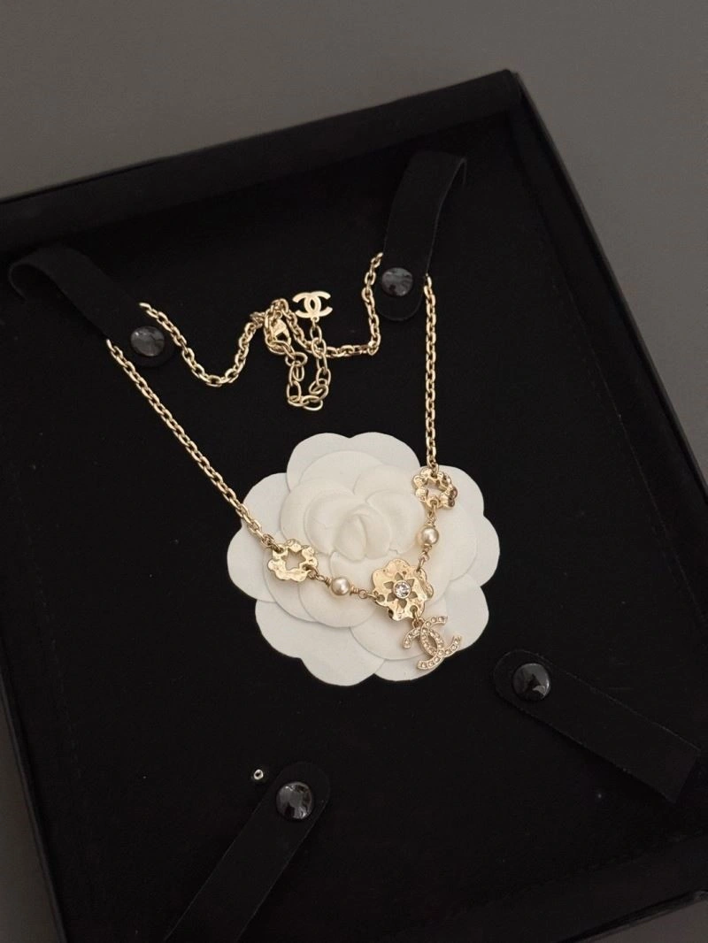 Classic Chanel Necklaces 224695