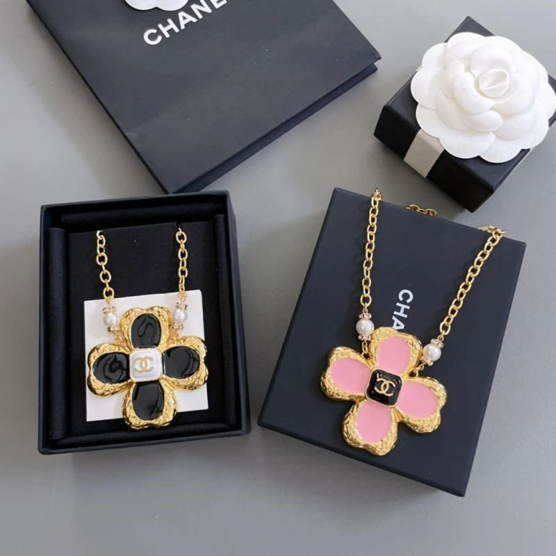 Tailored Chanel Necklaces 224704