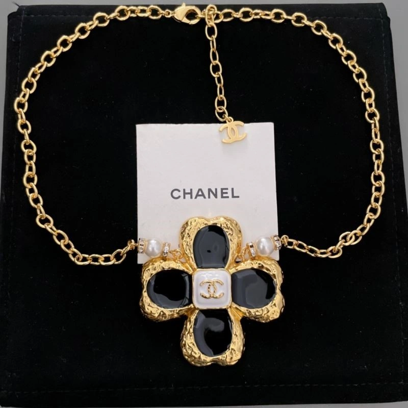 Tailored Chanel Necklaces 224704