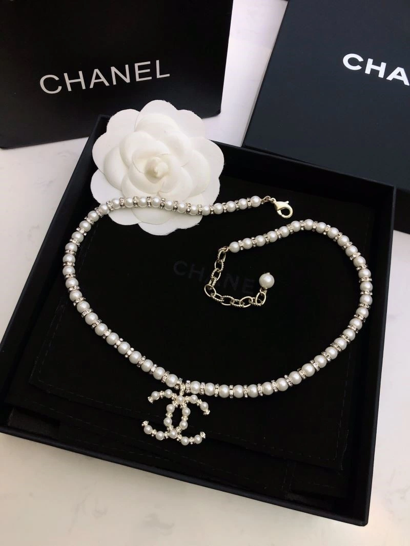 Sporty Chanel Necklaces 224708