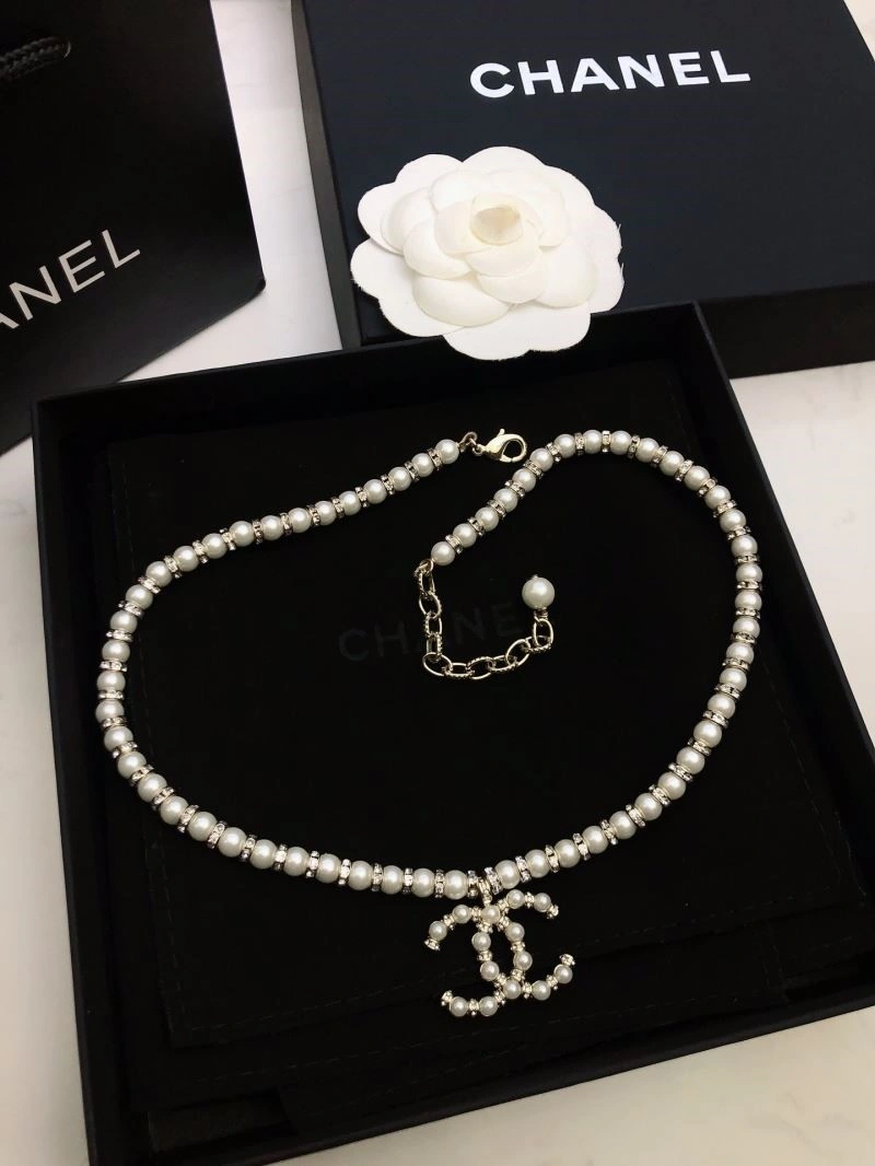 Sporty Chanel Necklaces 224708
