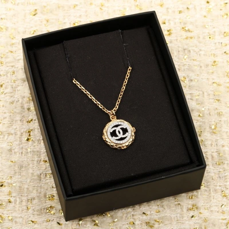 Chanel Necklaces Youthful 224726