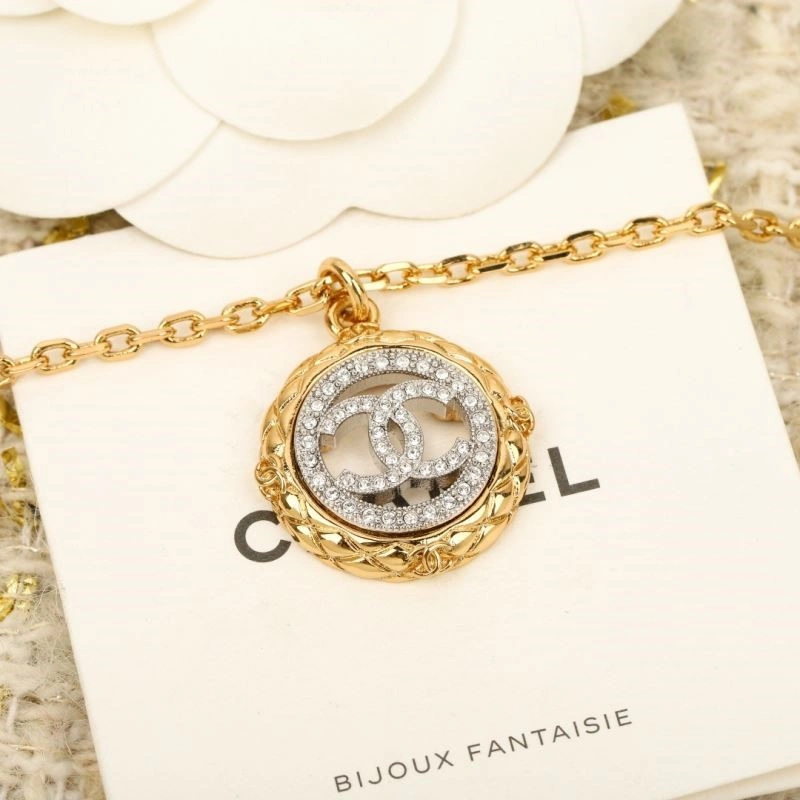 Chanel Necklaces Youthful 224726
