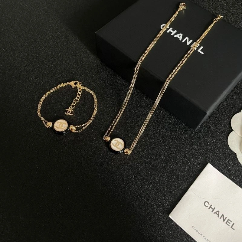 Unique Chanel Necklaces 224652