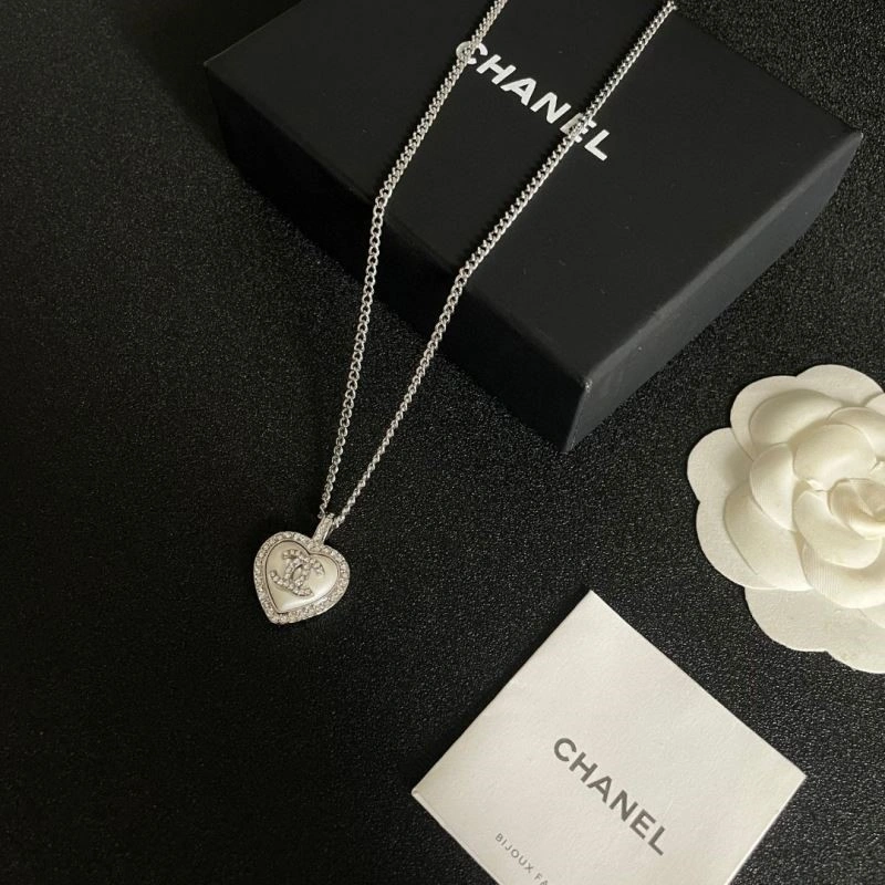 Original Chanel Necklaces 224665