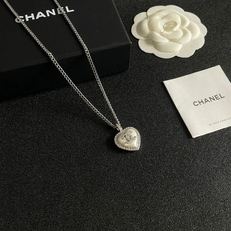 Original Chanel Necklaces 224665