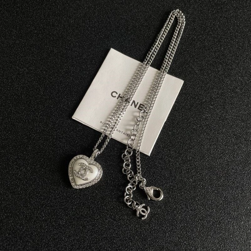 Original Chanel Necklaces 224665