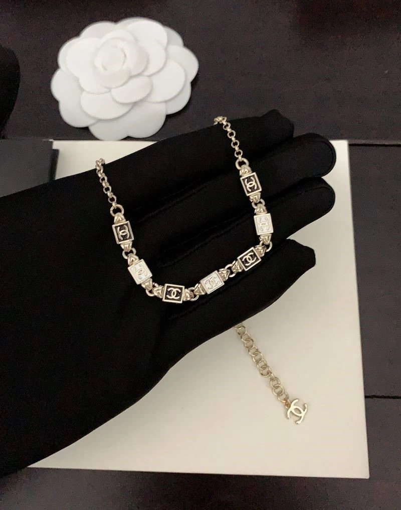 Chanel Necklaces Durable 224680