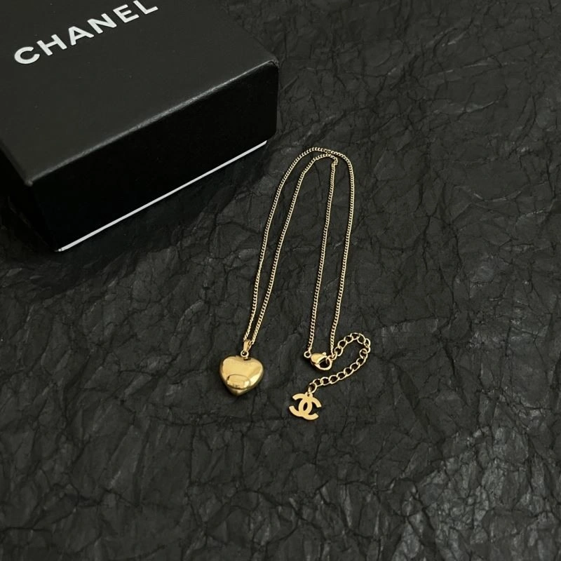 Chanel Necklaces Attractive 224637