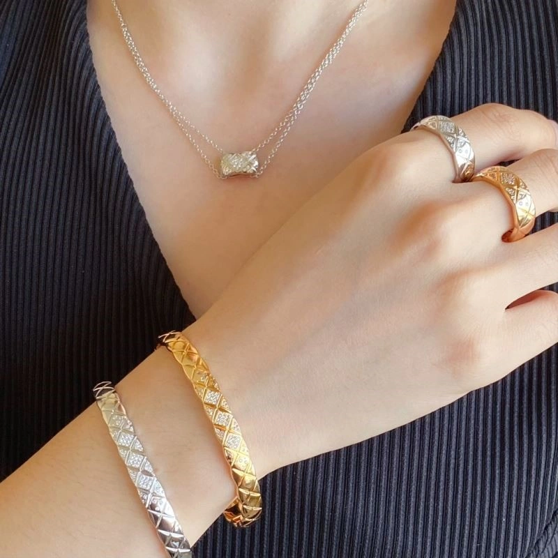 Bold Chanel Necklaces 224633