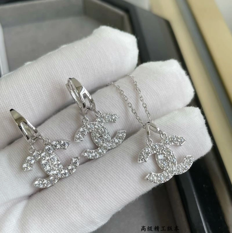 Chanel Necklaces WellDesigned 224607