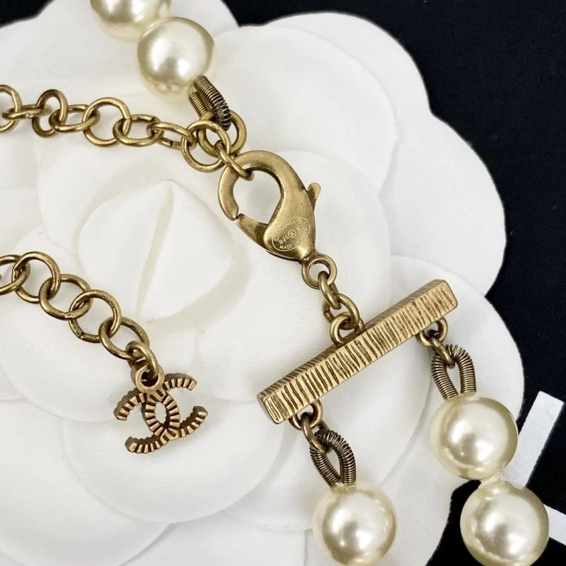 Chanel Necklaces Chic 224601