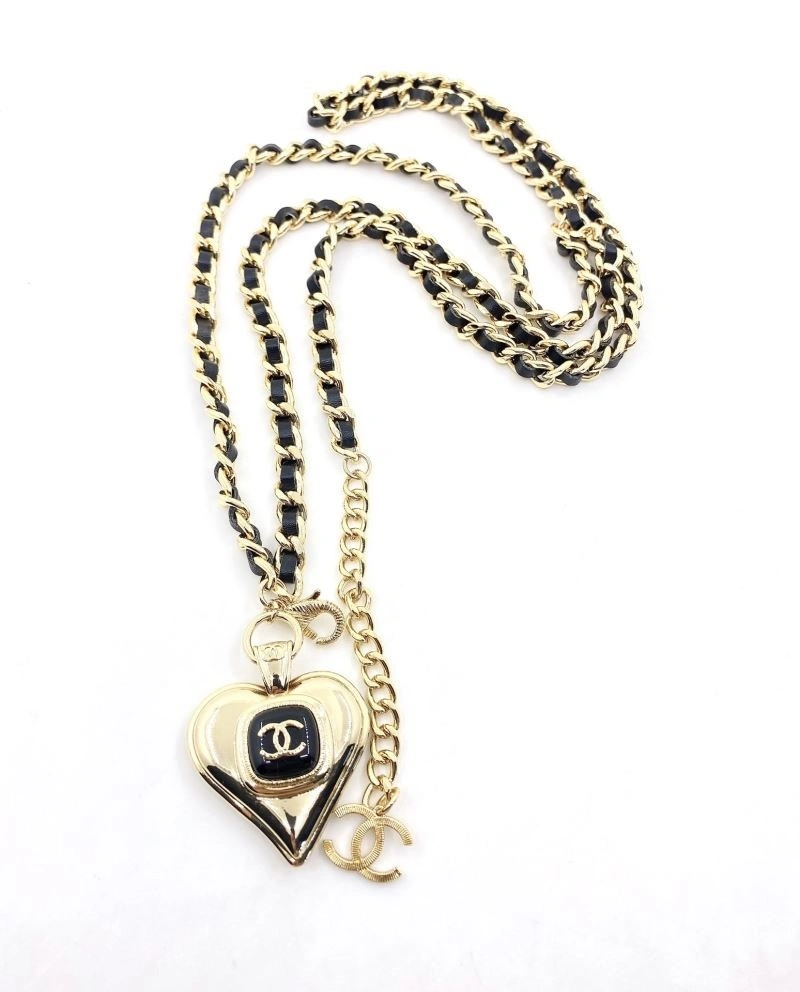 Chanel Necklaces Snug 224646