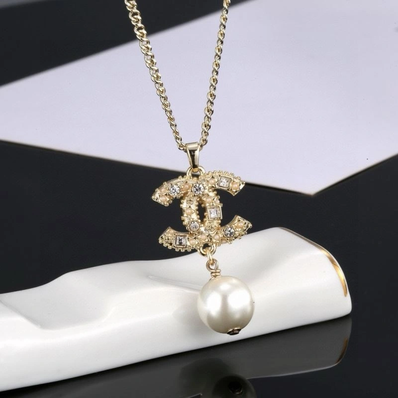Snug Chanel Necklaces 224606