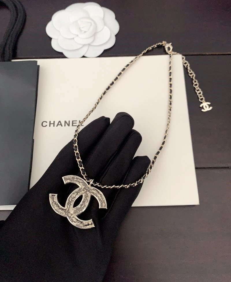 Bright Chanel Necklaces 224600
