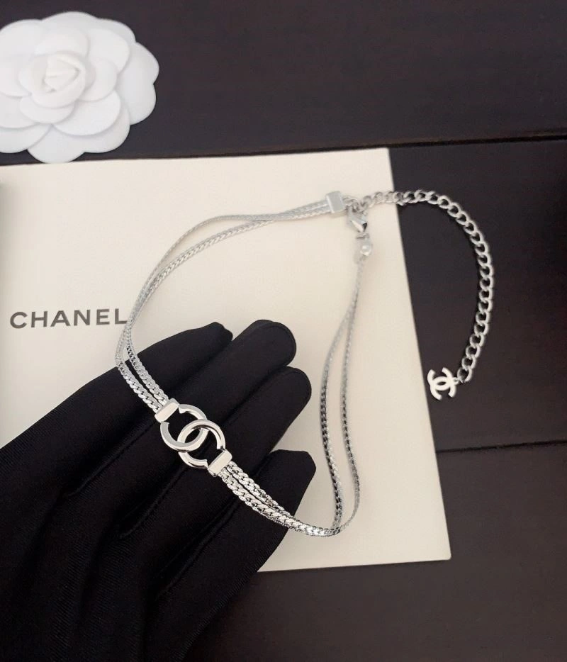 Chanel Necklaces Sleek 224621