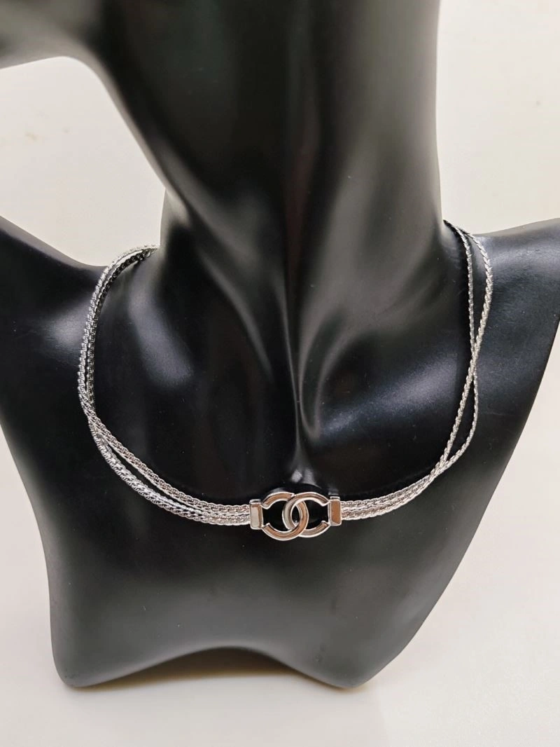 Chanel Necklaces Sleek 224621
